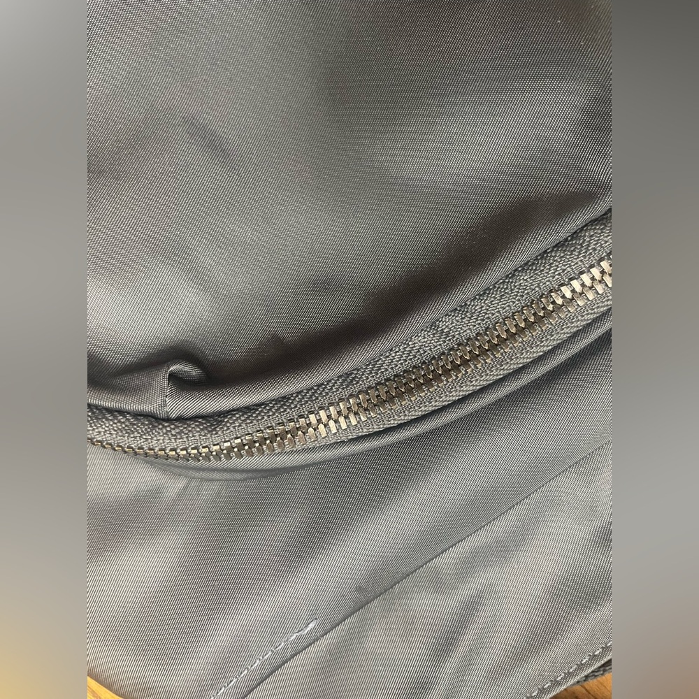 TUMI Voyageur Capri Crossbody Shoulder Bag Gray Nylon Travel Neutral Classic - Picture 7 of 16